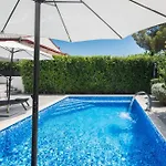 Indie By Guide Villa *